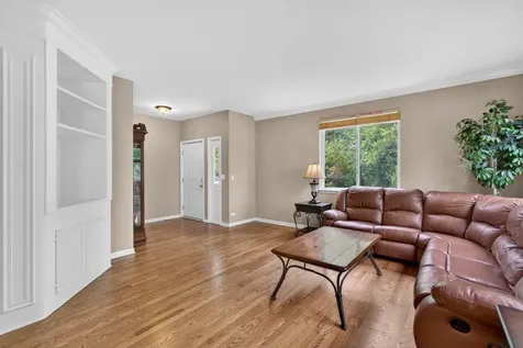 4323 Blue Iris Court Island Lake IL 60042