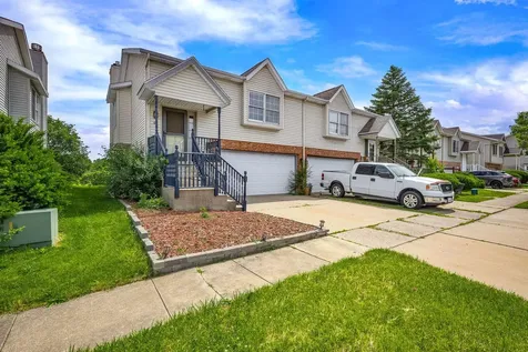 6 Parkshores Drive Bloomington IL 61701