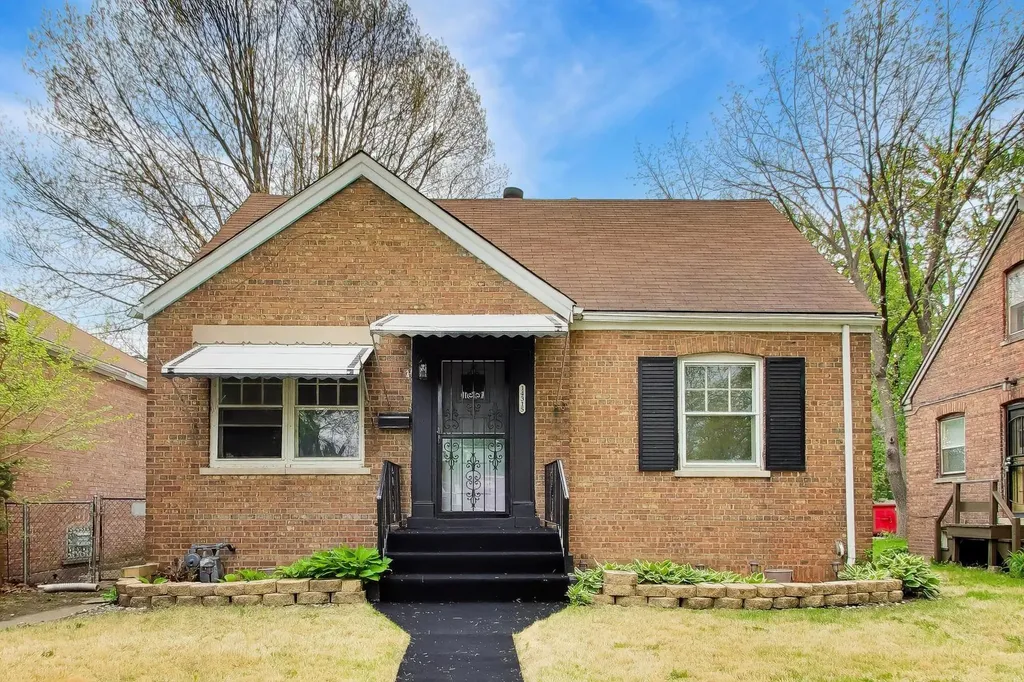 14315 South Wabash Avenue Riverdale IL 60827