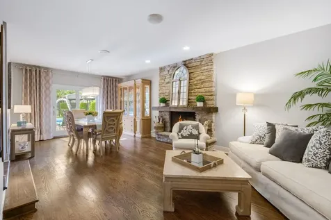 1722 Birch Road Northbrook IL 60062