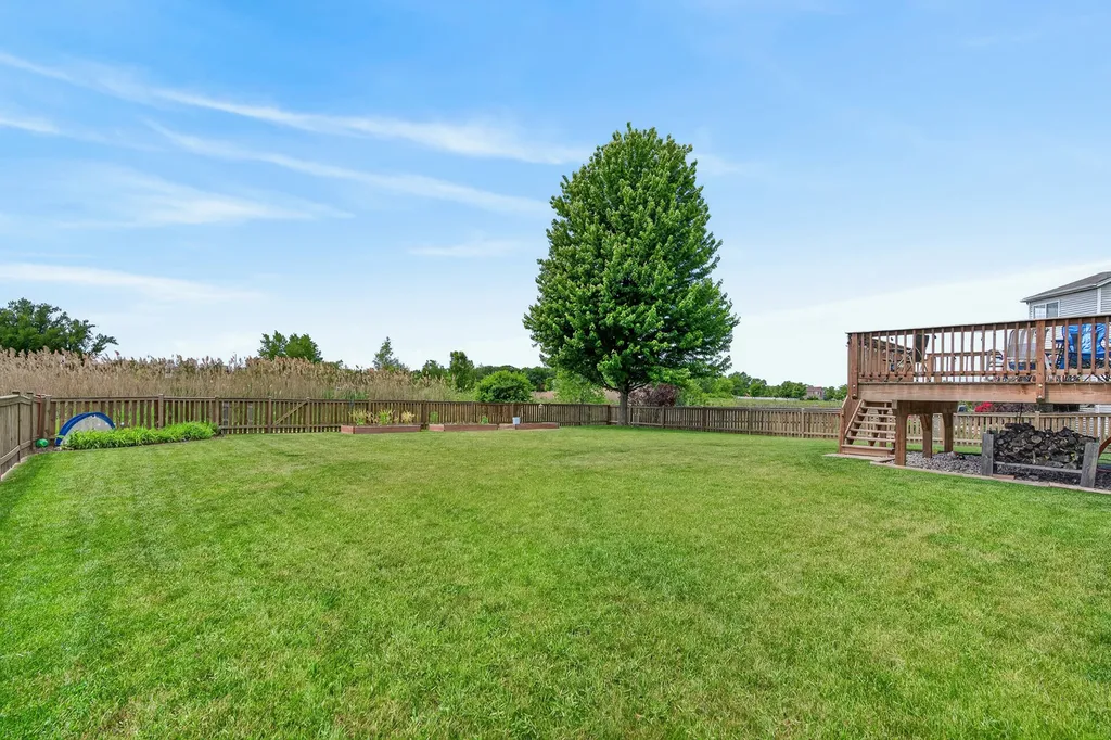 1124 Ashlyn Lane Antioch IL 60002