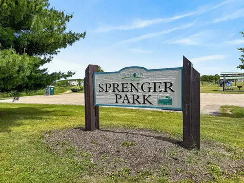 1124 Ashlyn Lane Antioch IL 60002