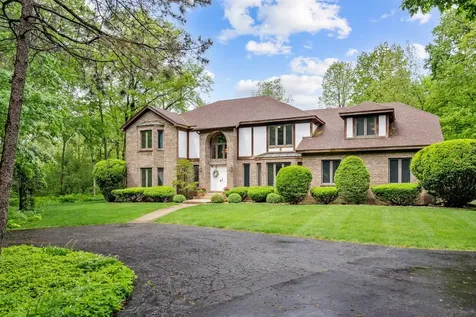 8N258 Brierwood Lane Elgin IL 60124