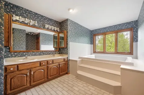 8N258 Brierwood Lane Elgin IL 60124