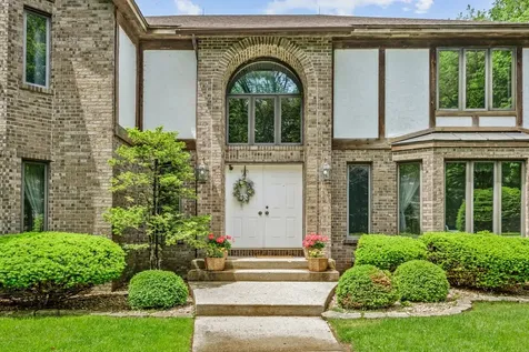 8N258 Brierwood Lane Elgin IL 60124