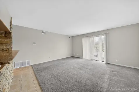 4 Oak Creek Drive Buffalo Grove IL 60089
