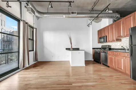 900 North Kingsbury Street Chicago IL 60610
