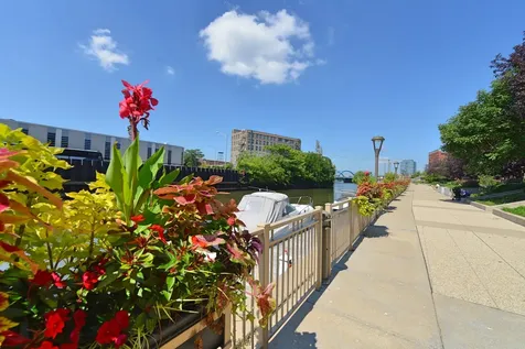 900 North Kingsbury Street Chicago IL 60610
