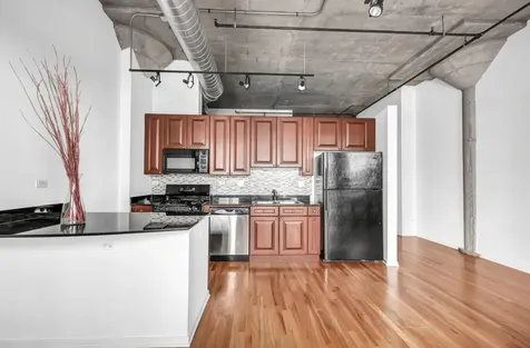 900 North Kingsbury Street Chicago IL 60610