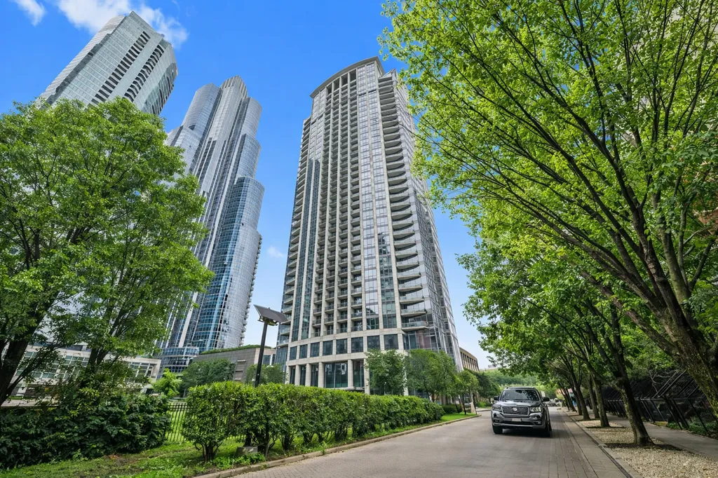 1235 South Prairie Avenue Chicago IL 60605