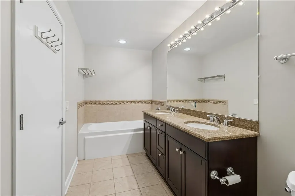 1235 South Prairie Avenue Chicago IL 60605