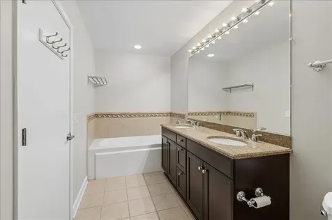 1235 South Prairie Avenue Chicago IL 60605