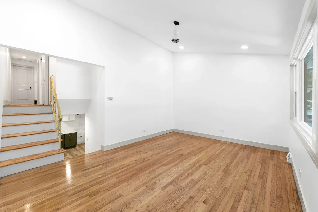 940 West 116th Place Chicago IL 60643