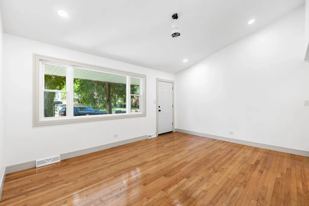940 West 116th Place Chicago IL 60643