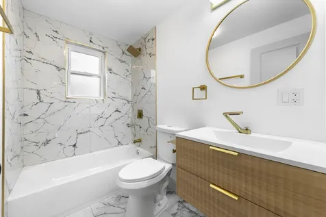 940 West 116th Place Chicago IL 60643