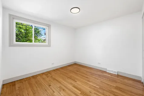 940 West 116th Place Chicago IL 60643