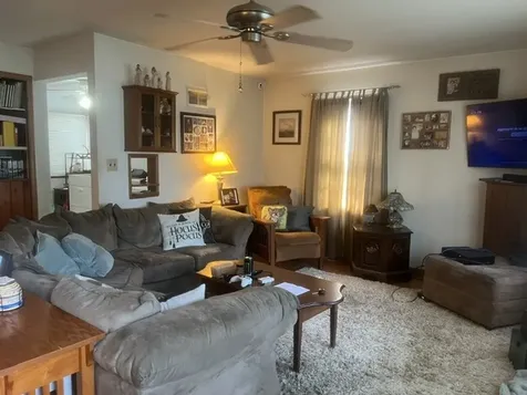 807 East Illinois Street Freeport IL 61032