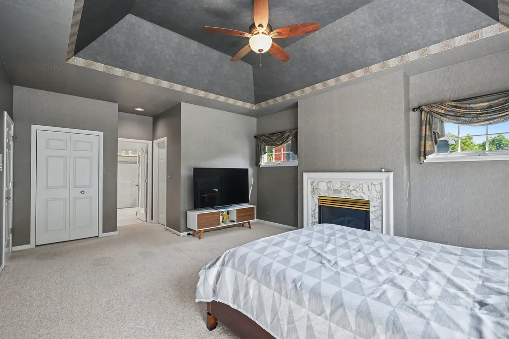 994 Chadwick Court Aurora IL 60502