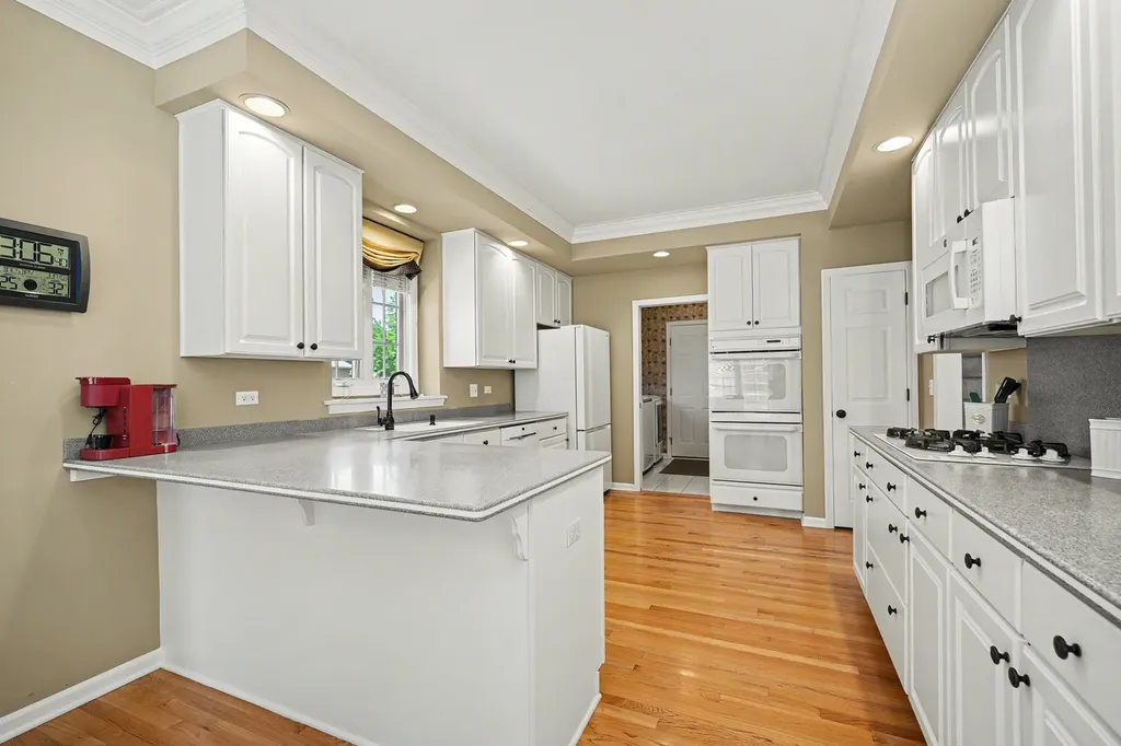 994 Chadwick Court Aurora IL 60502