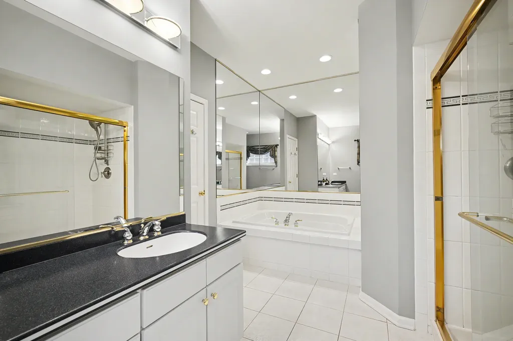 994 Chadwick Court Aurora IL 60502