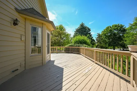 994 Chadwick Court Aurora IL 60502