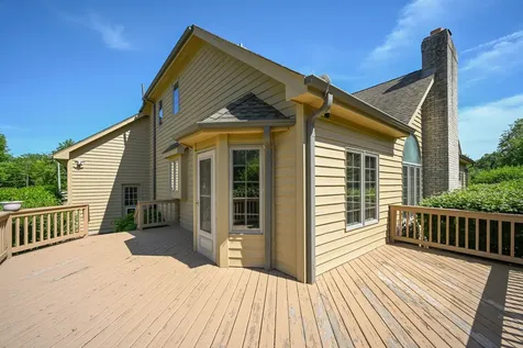 994 Chadwick Court Aurora IL 60502