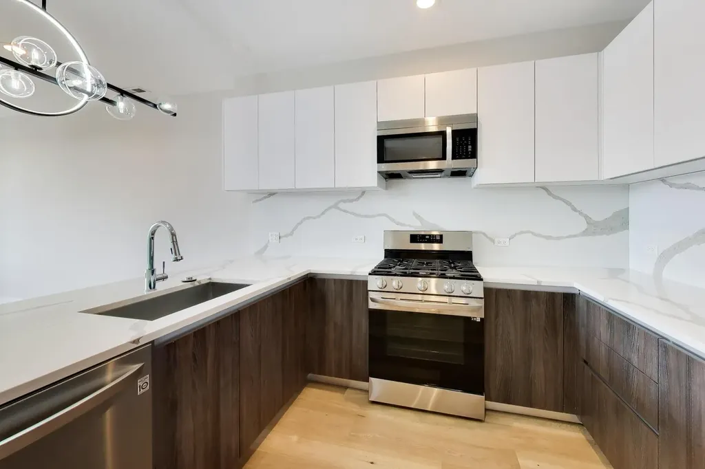 2342 West Adams Street Chicago IL 60612