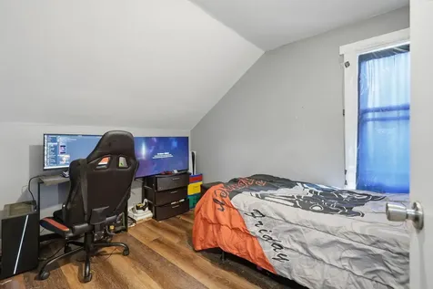 1532 11TH Avenue East Moline IL 61244