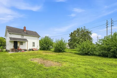 1532 11TH Avenue East Moline IL 61244