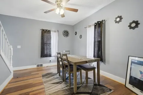 1532 11TH Avenue East Moline IL 61244