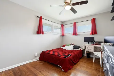 1104 New Haven Avenue Aurora IL 60506