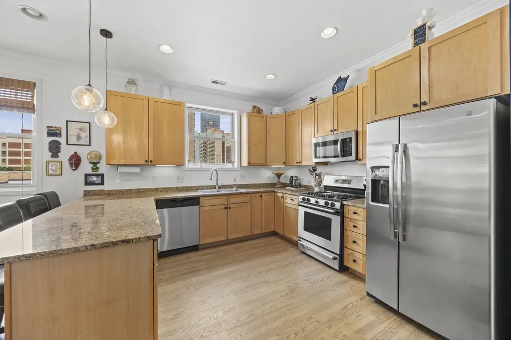 5125 North Kenmore Avenue Chicago IL 60640