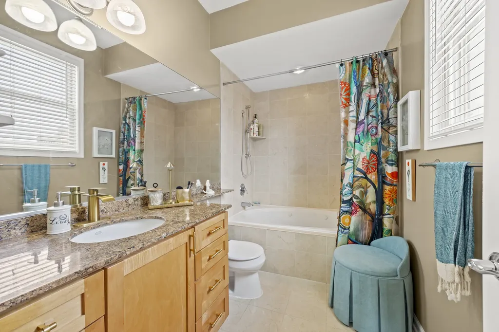 5125 North Kenmore Avenue Chicago IL 60640