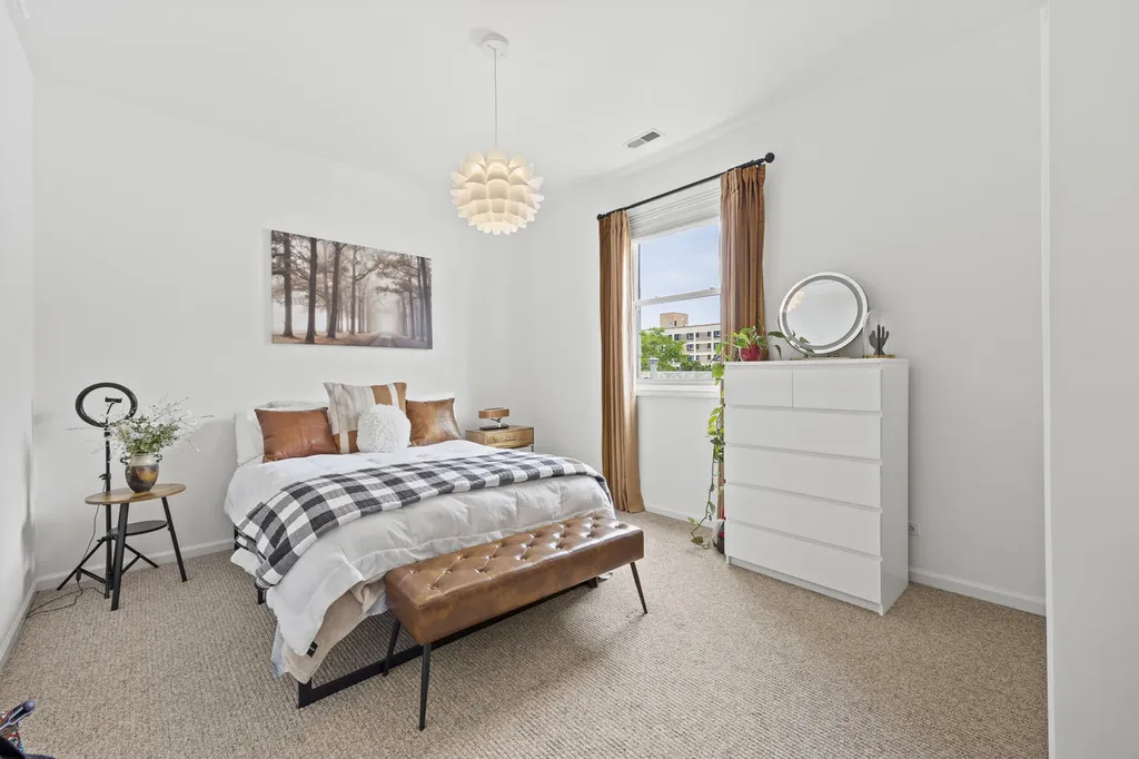 5125 North Kenmore Avenue Chicago IL 60640