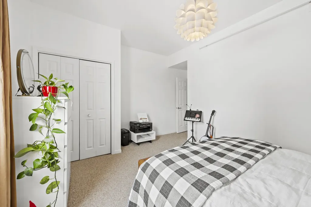 5125 North Kenmore Avenue Chicago IL 60640
