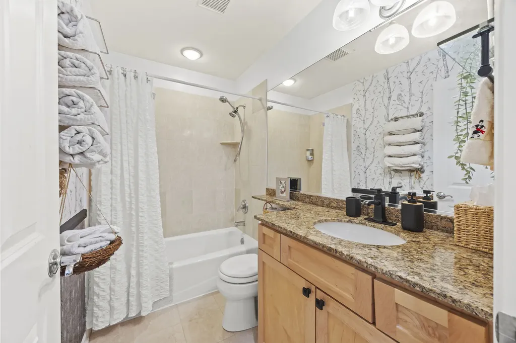 5125 North Kenmore Avenue Chicago IL 60640