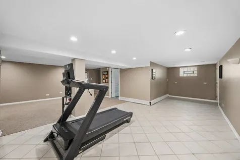 9819 South Millard Avenue Evergreen Park IL 60805