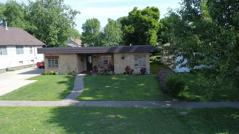 544 East Mulberry Street Watseka IL 60970