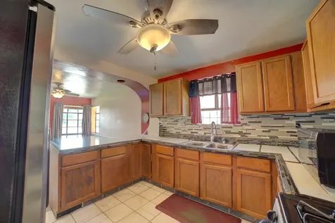 544 East Mulberry Street Watseka IL 60970