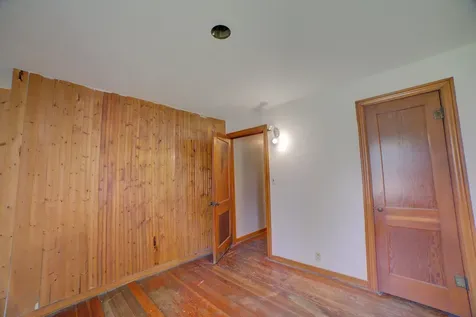 544 East Mulberry Street Watseka IL 60970