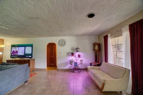 544 East Mulberry Street Watseka IL 60970