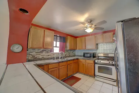 544 East Mulberry Street Watseka IL 60970