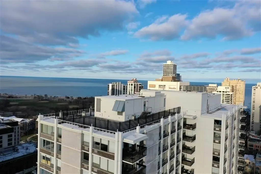 1460 North Sandburg Terrace Chicago IL 60610