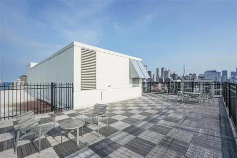 1460 North Sandburg Terrace Chicago IL 60610