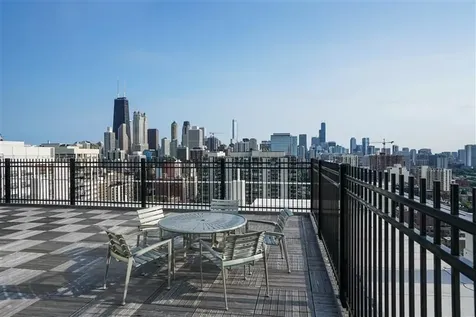 1460 North Sandburg Terrace Chicago IL 60610