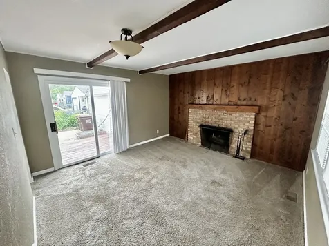 1907 West Pearl Avenue Rockford IL 61103