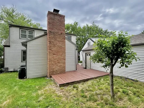 1907 West Pearl Avenue Rockford IL 61103
