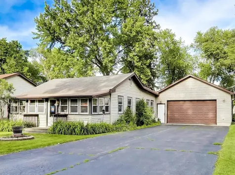 2516 Bittersweet Avenue Holiday Hills IL 60051