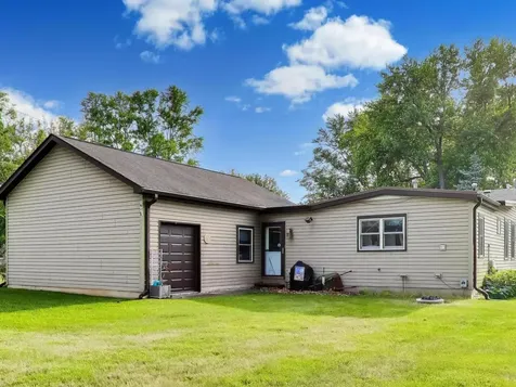 2516 Bittersweet Avenue Holiday Hills IL 60051