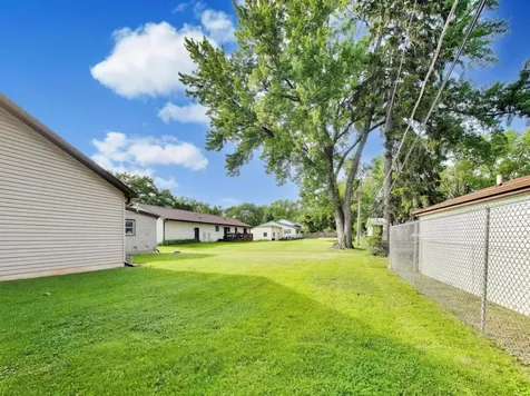 2516 Bittersweet Avenue Holiday Hills IL 60051